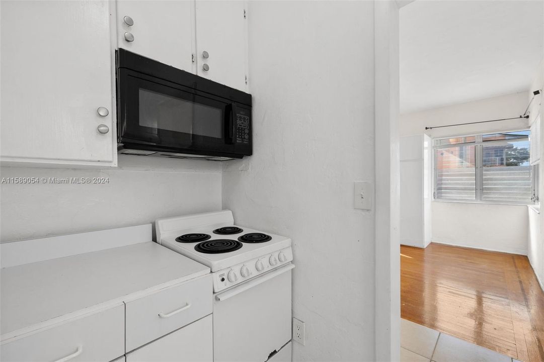 For Rent: $2,100 (2 beds, 1 baths, 0 Square Feet)