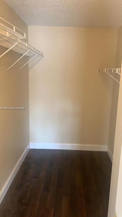 For Rent: $1,700 (1 beds, 1 baths, 659 Square Feet)