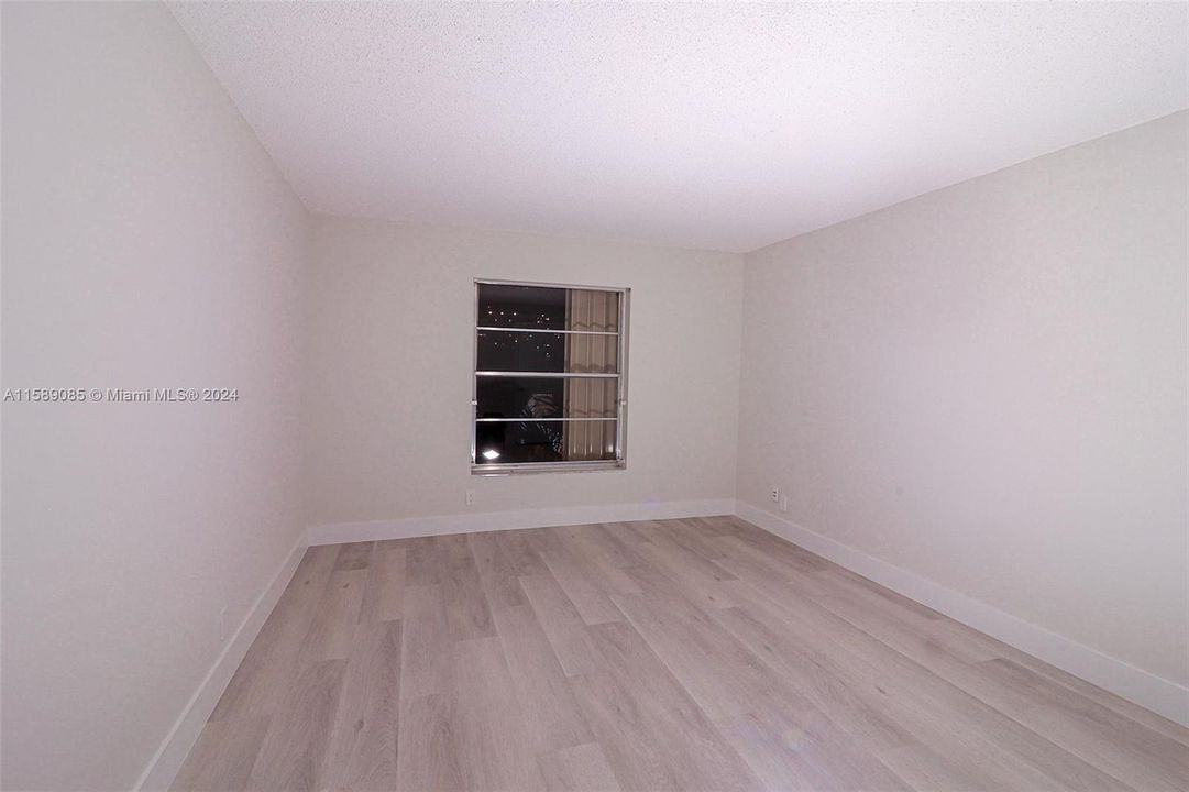 For Rent: $2,200 (1 beds, 1 baths, 770 Square Feet)
