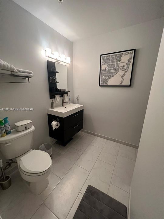 For Rent: $2,500 (1 beds, 1 baths, 651 Square Feet)