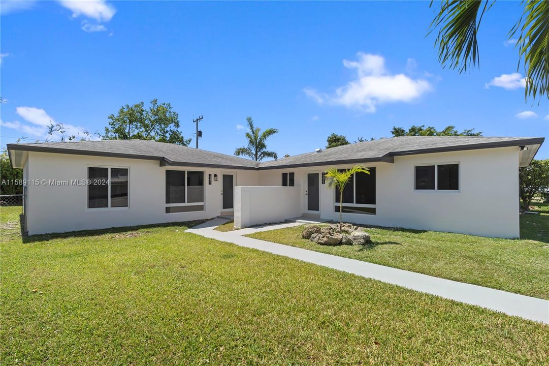 Active With Contract: $2,700 (3 beds, 1 baths, 1042 Square Feet)