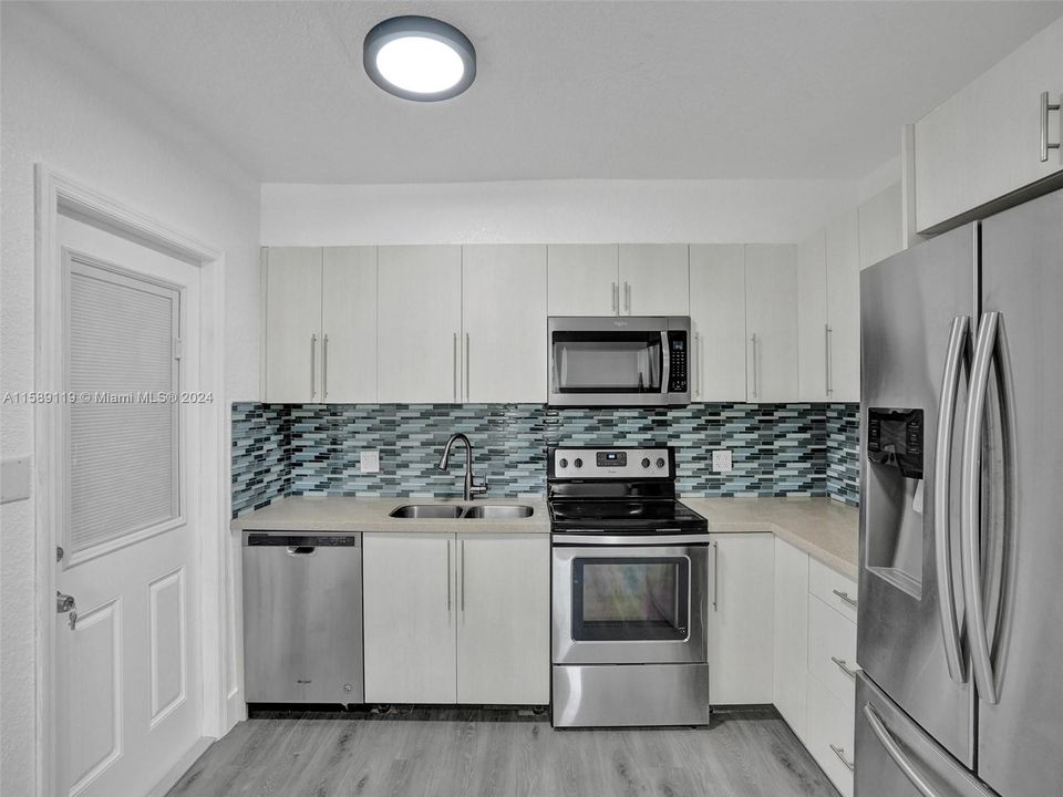 For Rent: $3,600 (3 beds, 2 baths, 1178 Square Feet)