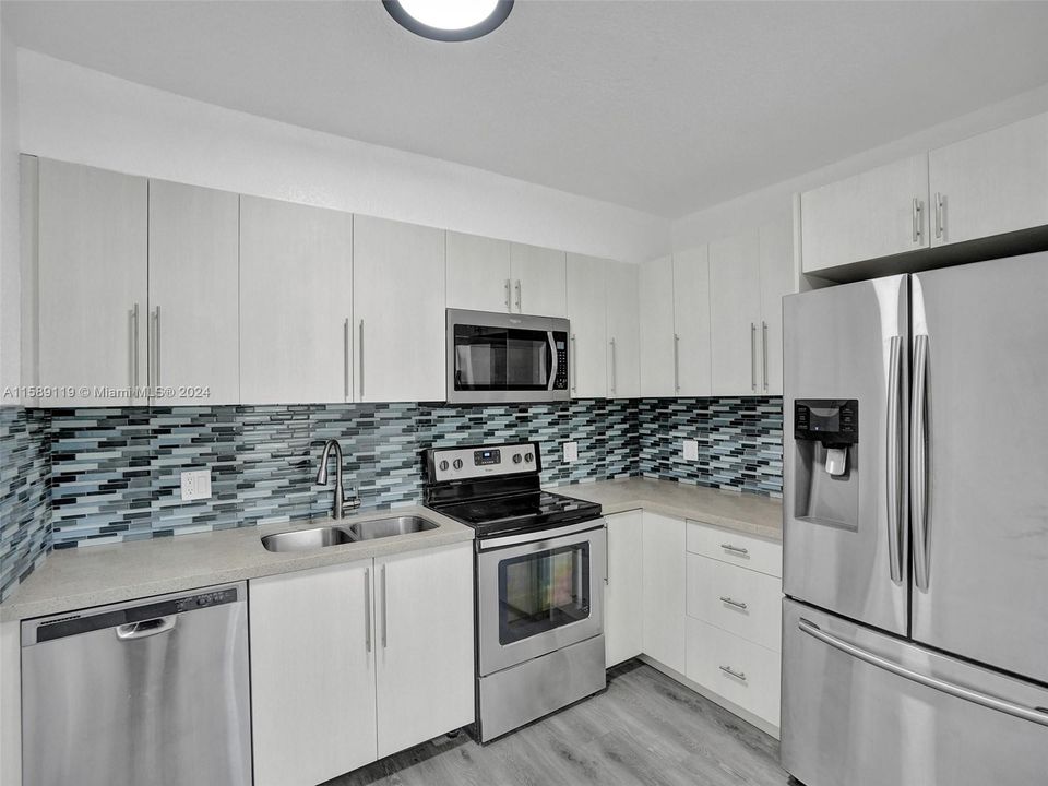 For Rent: $3,600 (3 beds, 2 baths, 1178 Square Feet)