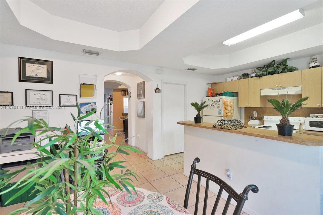 For Sale: $450,000 (3 beds, 2 baths, 1615 Square Feet)