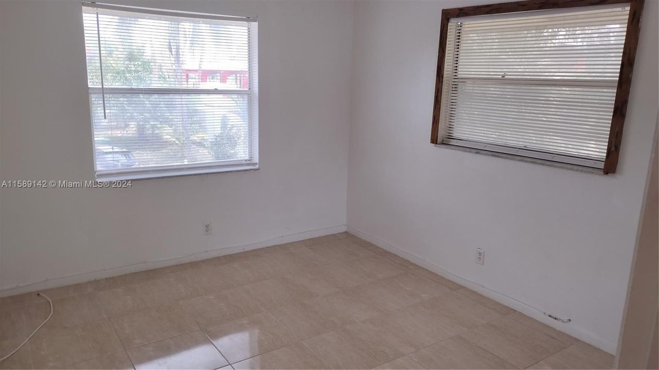 For Rent: $2,900 (3 beds, 2 baths, 1680 Square Feet)