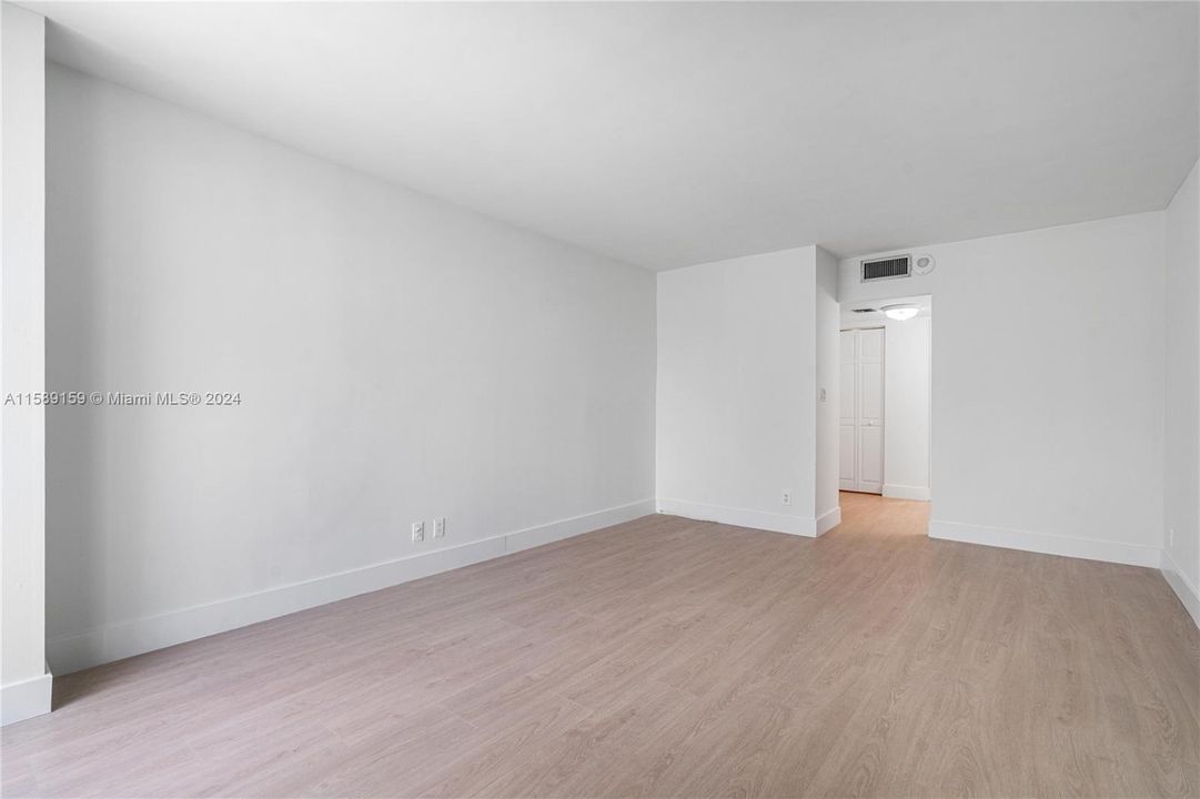 For Rent: $3,000 (2 beds, 2 baths, 1357 Square Feet)