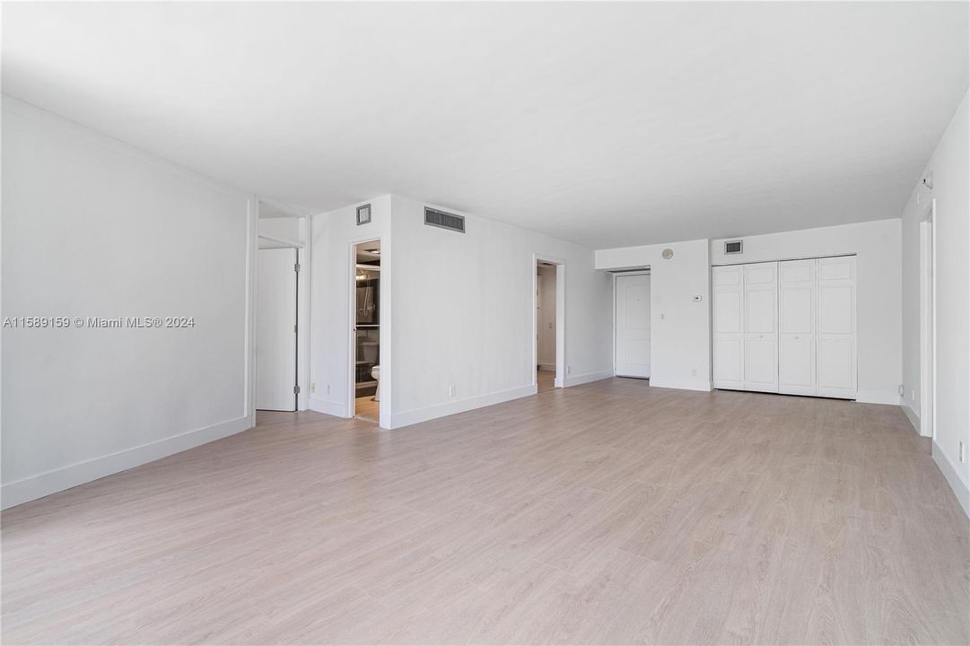 For Rent: $3,000 (2 beds, 2 baths, 1357 Square Feet)