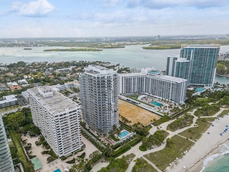 For Sale: $2,700,000 (3 beds, 2 baths, 2325 Square Feet)