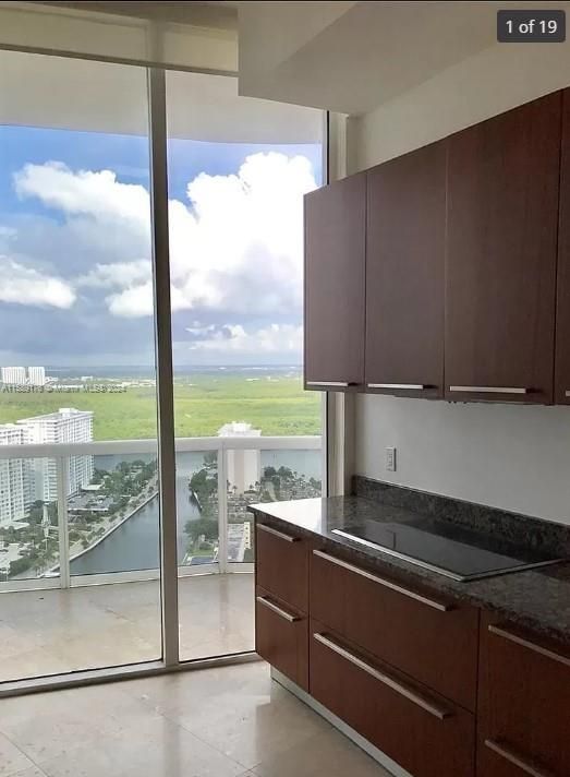 Active With Contract: $6,500 (2 beds, 3 baths, 2106 Square Feet)