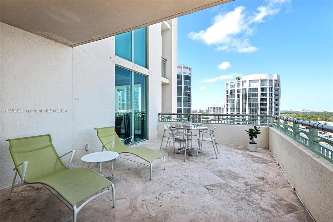 For Sale: $1,700,000 (2 beds, 2 baths, 1831 Square Feet)