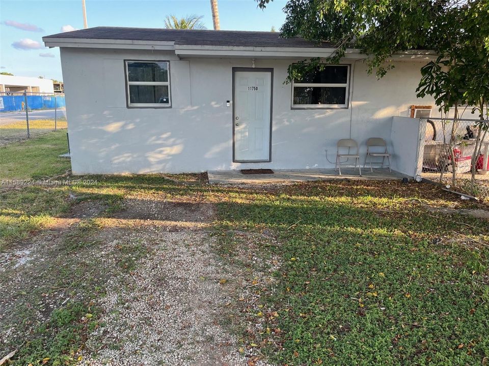 Active With Contract: $470,000 (0 beds, 0 baths, 1104 Square Feet)