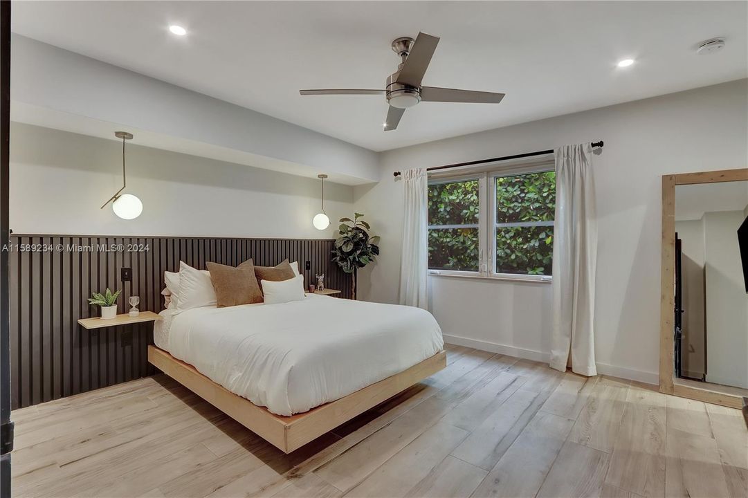 Active With Contract: $1,500,000 (3 beds, 2 baths, 1791 Square Feet)