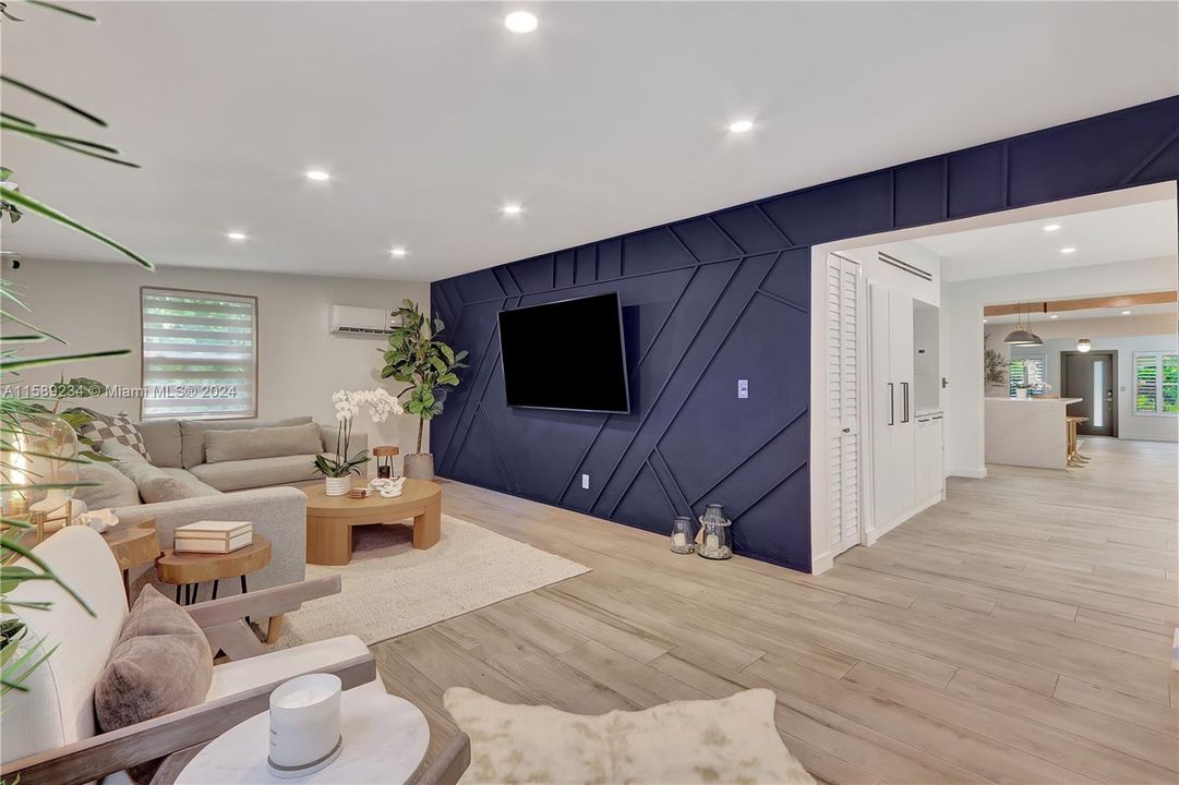 Active With Contract: $1,500,000 (3 beds, 2 baths, 1791 Square Feet)