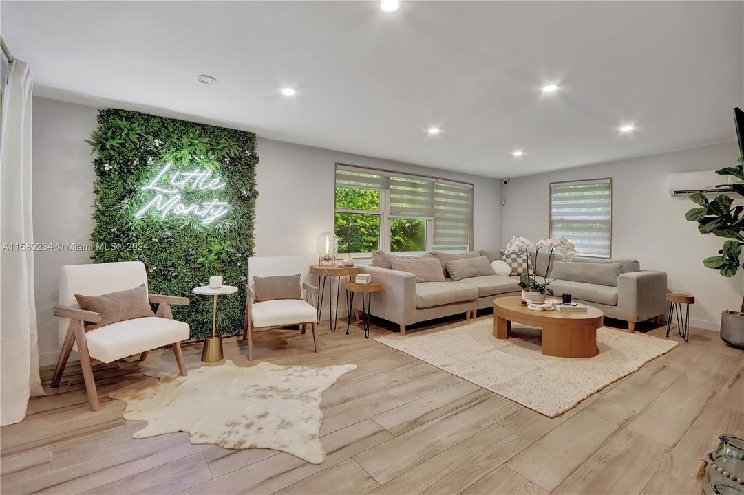 Active With Contract: $1,500,000 (3 beds, 2 baths, 1791 Square Feet)