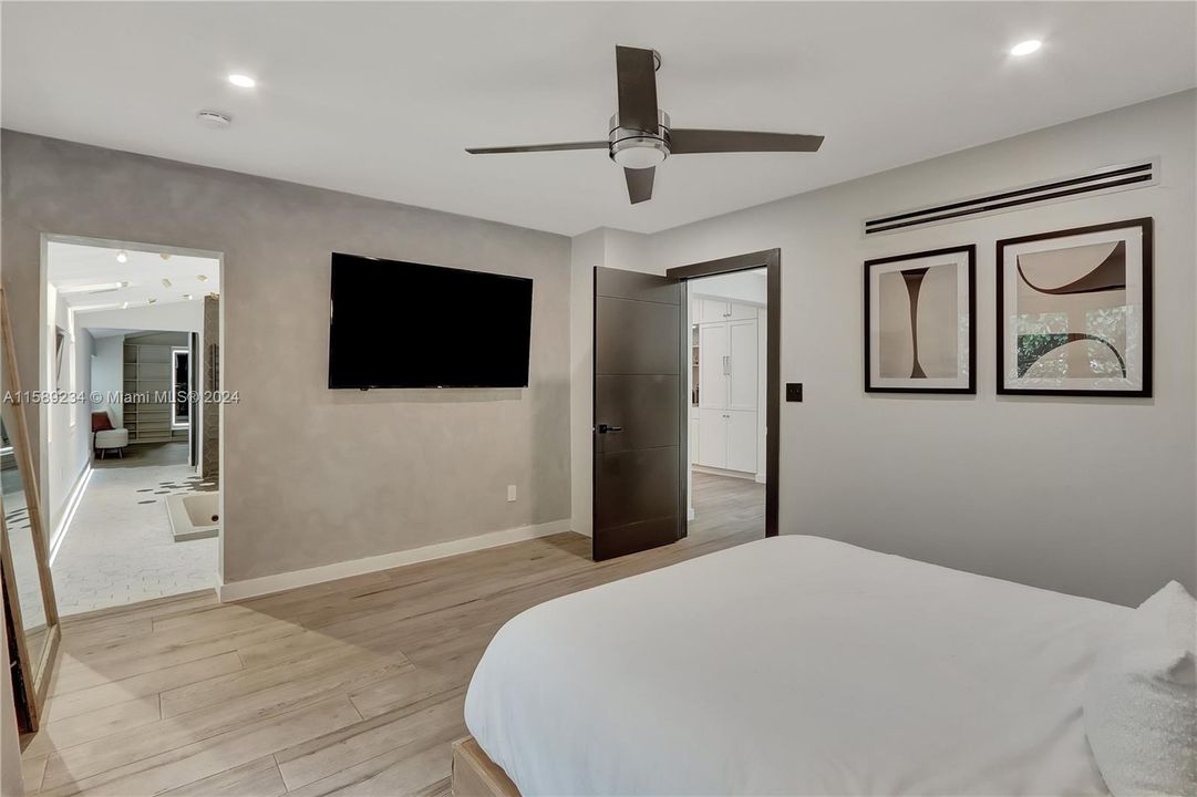 Active With Contract: $1,500,000 (3 beds, 2 baths, 1791 Square Feet)