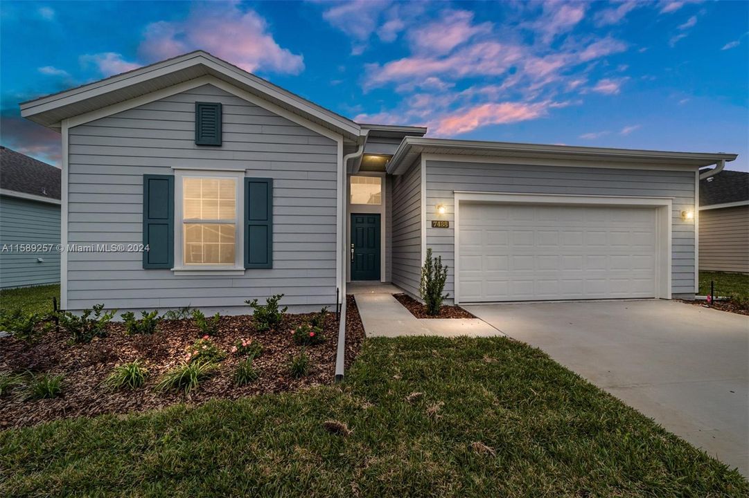 Recently Sold: $310,000 (3 beds, 3 baths, 2028 Square Feet)