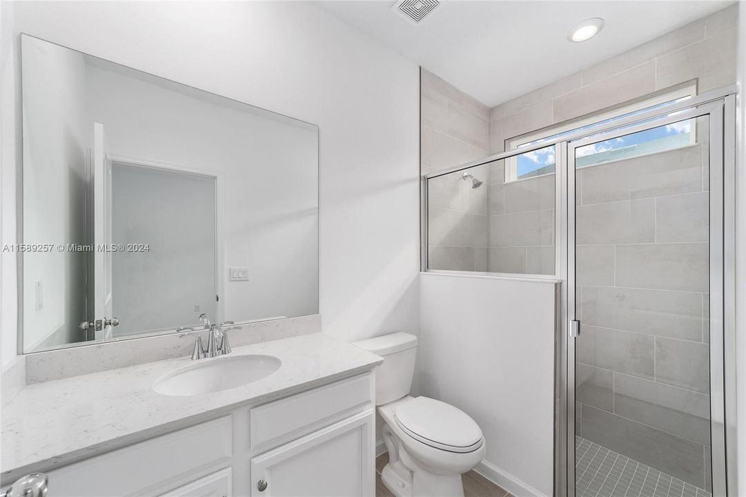 Recently Sold: $310,000 (3 beds, 3 baths, 2028 Square Feet)