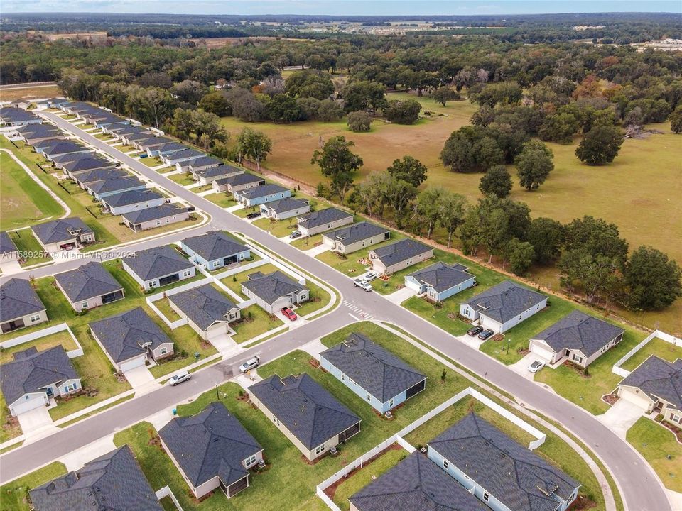 Recently Sold: $310,000 (3 beds, 3 baths, 2028 Square Feet)