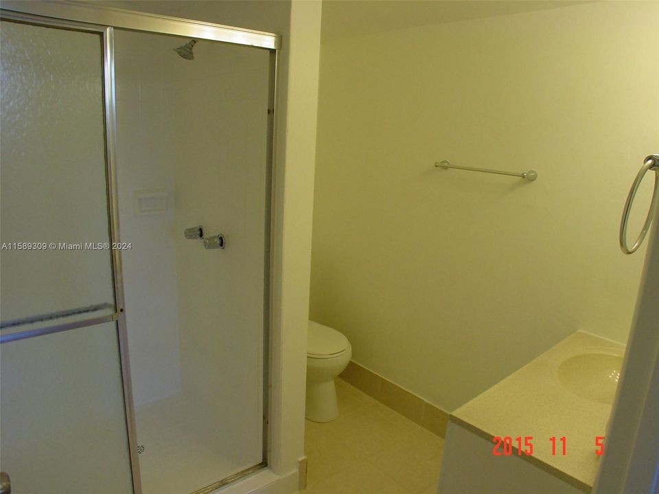 For Rent: $2,290 (2 beds, 2 baths, 960 Square Feet)
