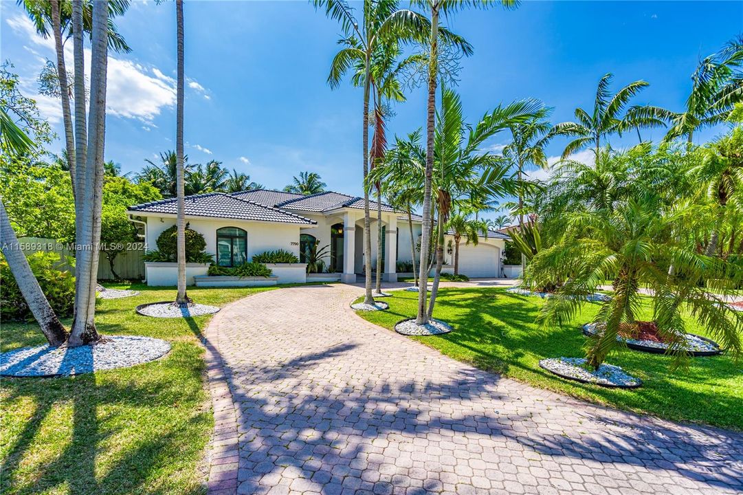 Recently Sold: $1,674,000 (4 beds, 3 baths, 3240 Square Feet)