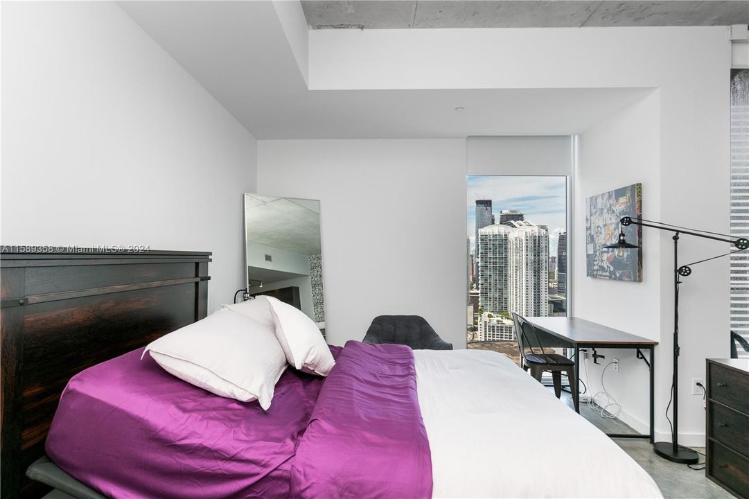 For Sale: $389,000 (1 beds, 1 baths, 533 Square Feet)