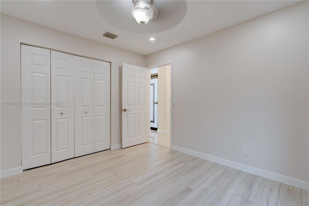 Closet 2nd bedroom