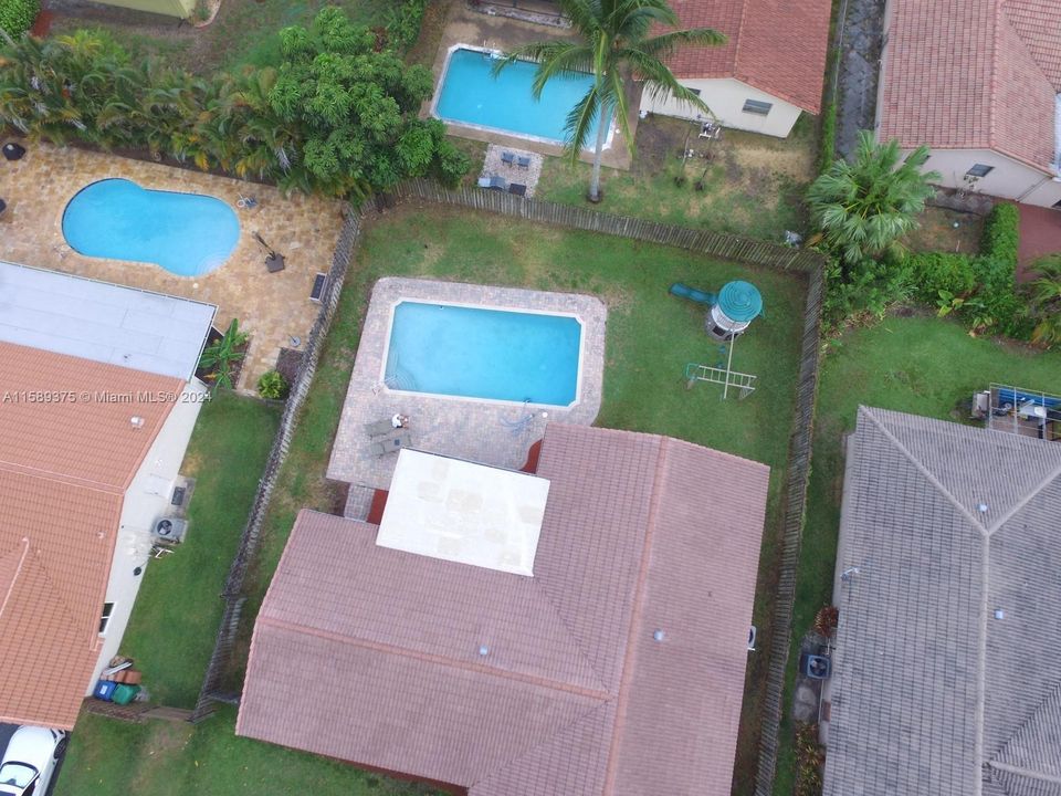 En Venta: $600,000 (3 camas, 2 baños, 1500 Pies cuadrados)