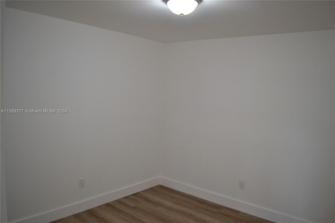 For Rent: $3,500 (3 beds, 2 baths, 1560 Square Feet)
