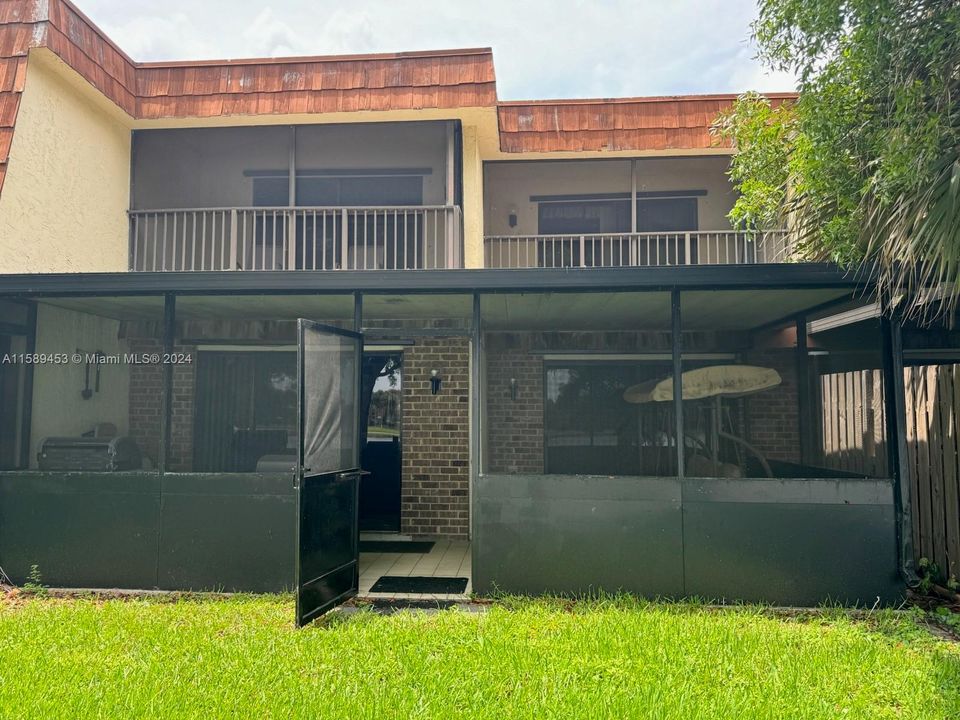 En Venta: $385,000 (3 camas, 2 baños, 1755 Pies cuadrados)