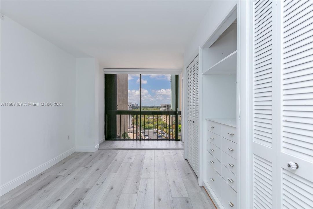 Active With Contract: $3,500 (2 beds, 2 baths, 1100 Square Feet)