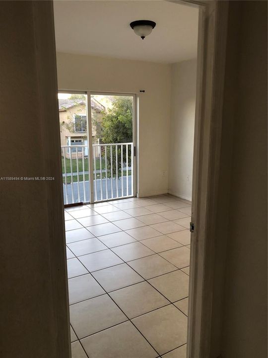 For Rent: $2,800 (3 beds, 2 baths, 1600 Square Feet)