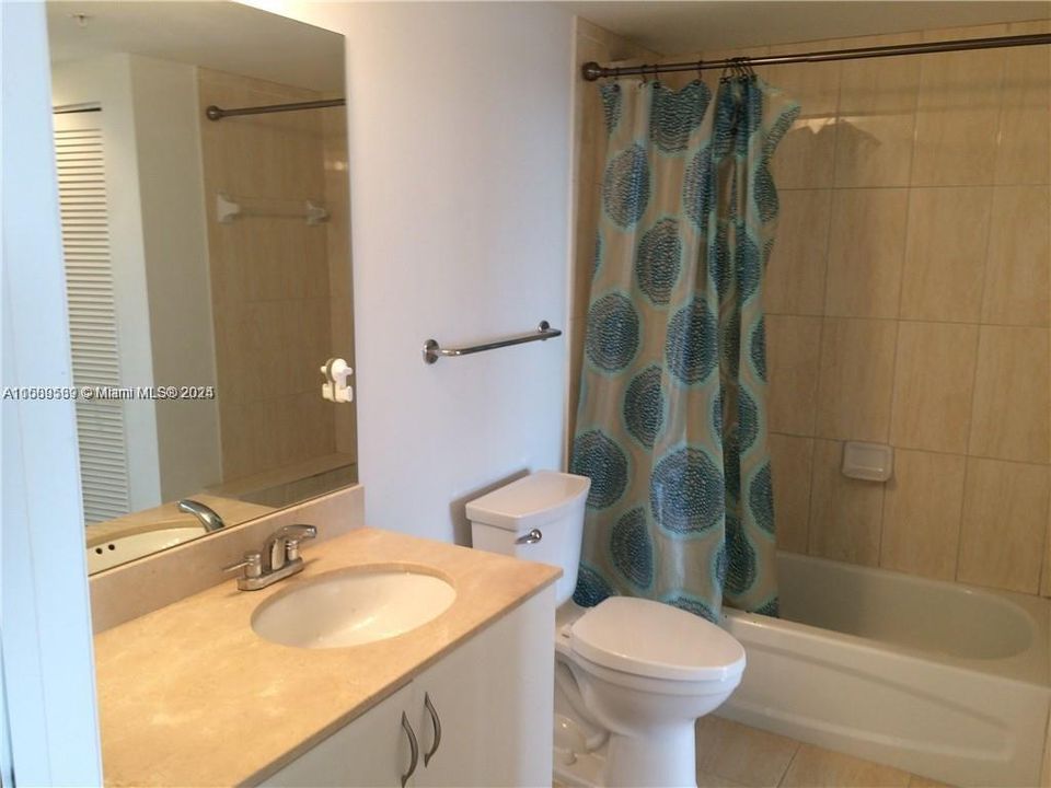 For Rent: $2,800 (1 beds, 1 baths, 791 Square Feet)