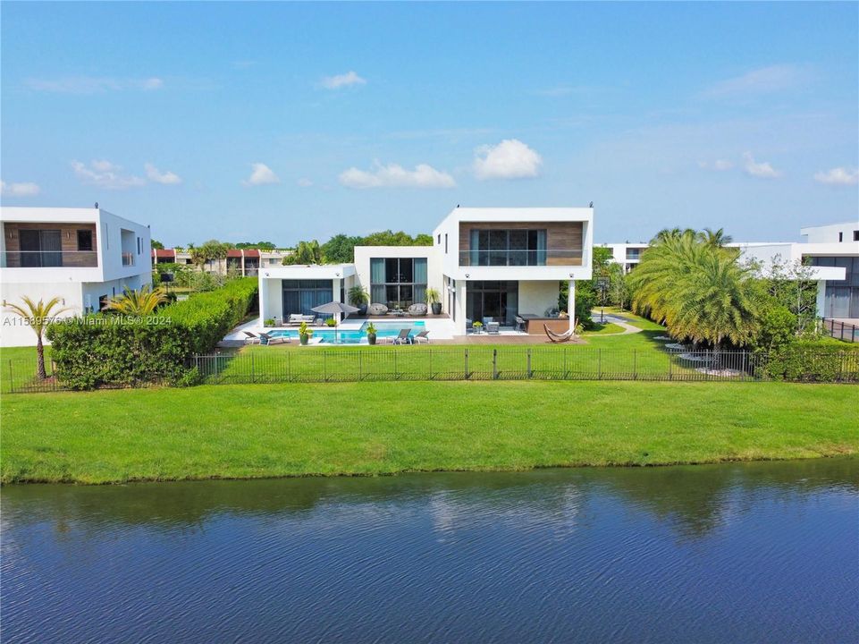 En Venta: $4,985,000 (6 camas, 8 baños, 7681 Pies cuadrados)