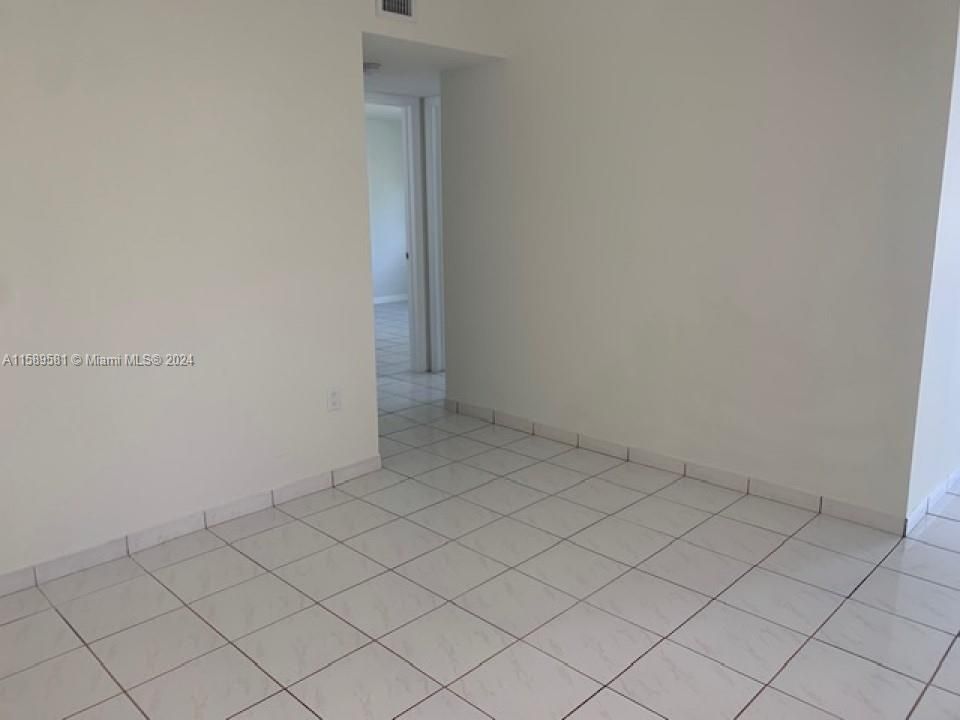 En Venta: $310,000 (2 camas, 2 baños, 900 Pies cuadrados)