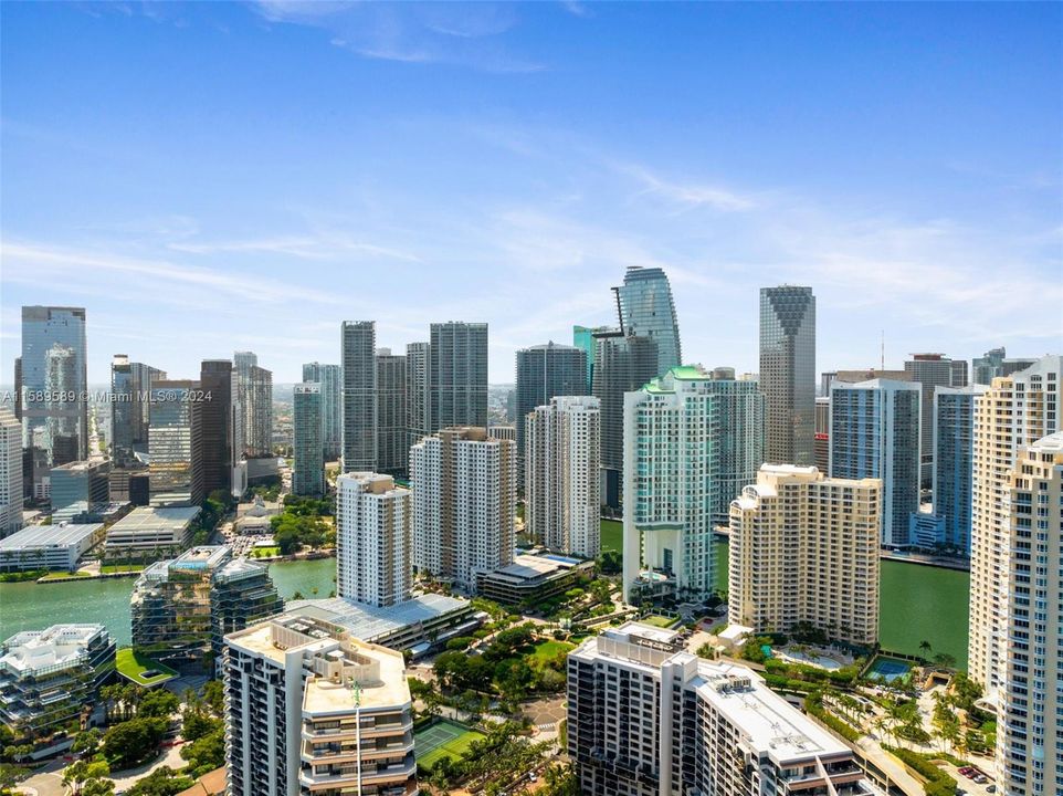 Recently Sold: $1,899,999 (3 beds, 3 baths, 2050 Square Feet)