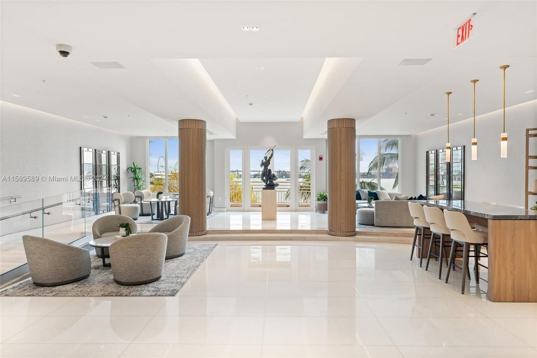 Recently Sold: $1,899,999 (3 beds, 3 baths, 2050 Square Feet)