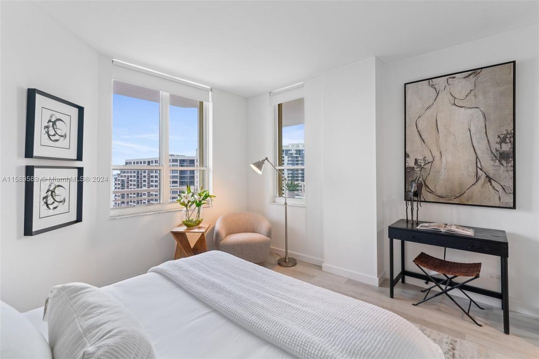 Recently Sold: $1,899,999 (3 beds, 3 baths, 2050 Square Feet)