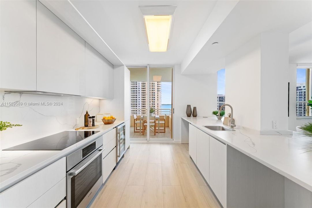 Recently Sold: $1,899,999 (3 beds, 3 baths, 2050 Square Feet)