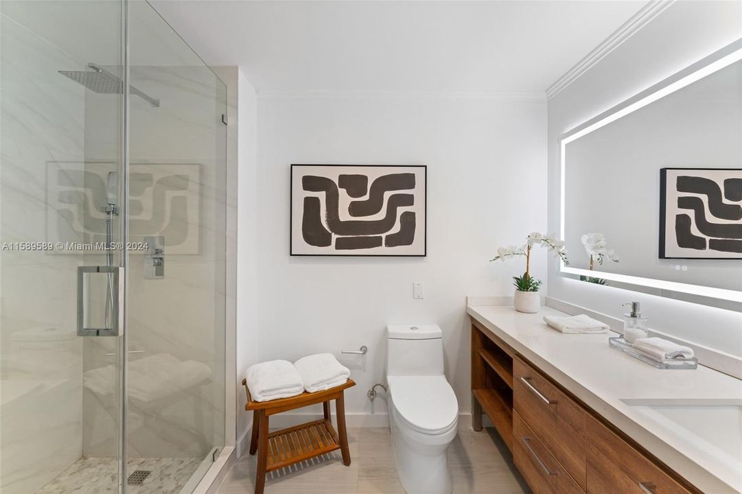 Recently Sold: $1,899,999 (3 beds, 3 baths, 2050 Square Feet)