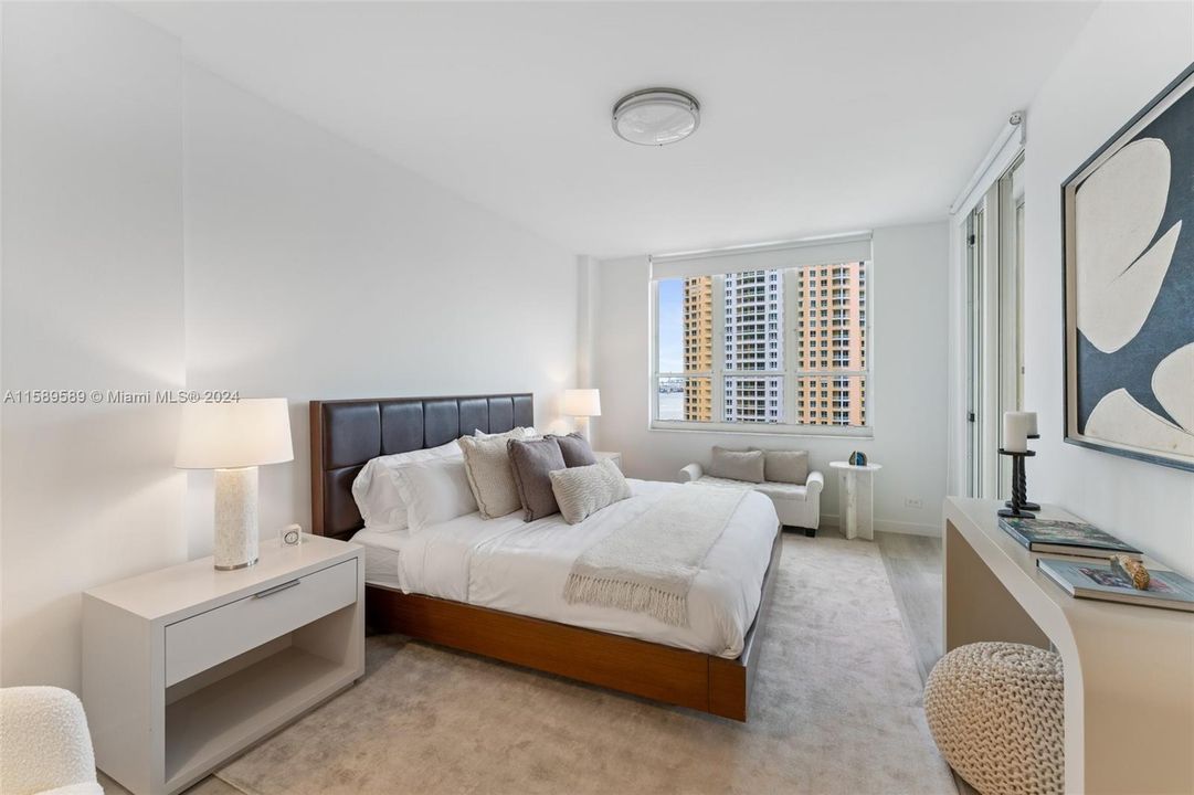 Recently Sold: $1,899,999 (3 beds, 3 baths, 2050 Square Feet)