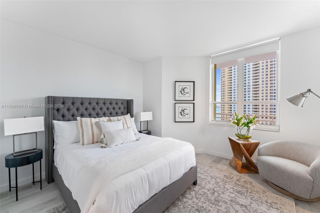 Recently Sold: $1,899,999 (3 beds, 3 baths, 2050 Square Feet)