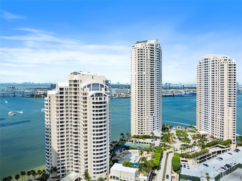 Recently Sold: $1,899,999 (3 beds, 3 baths, 2050 Square Feet)