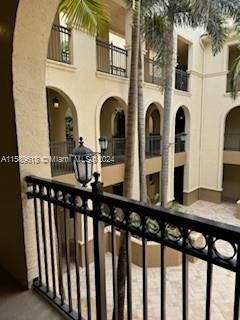 Active With Contract: $2,900 (2 beds, 2 baths, 1174 Square Feet)