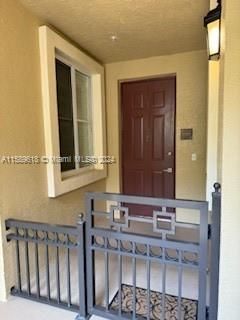 Active With Contract: $2,900 (2 beds, 2 baths, 1174 Square Feet)