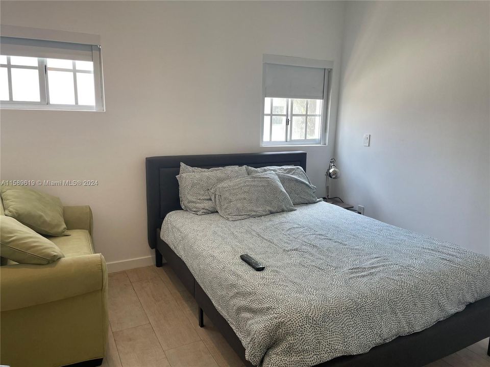 For Rent: $2,300 (1 beds, 1 baths, 446 Square Feet)