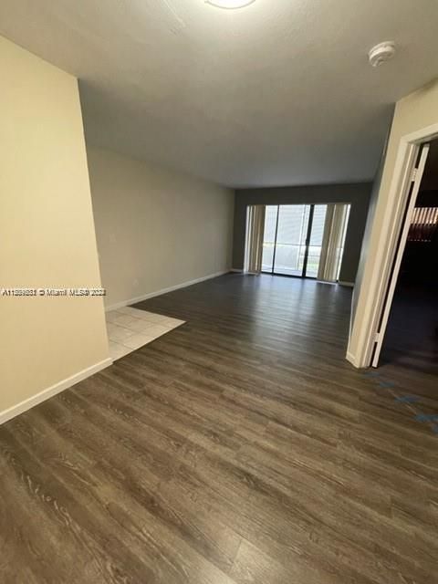 For Rent: $2,200 (2 beds, 2 baths, 900 Square Feet)