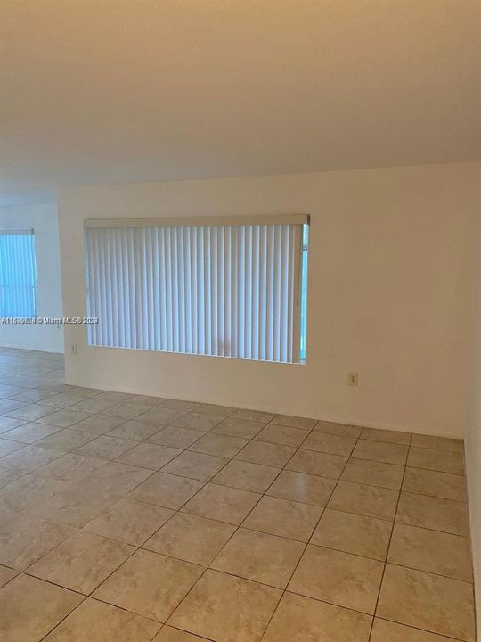 Active With Contract: $2,050 (2 beds, 2 baths, 1256 Square Feet)