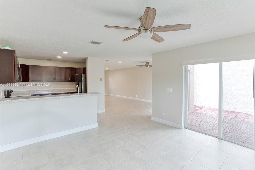 Active With Contract: $3,300 (3 beds, 2 baths, 1689 Square Feet)