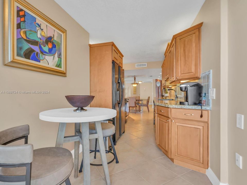 For Sale: $669,000 (2 beds, 2 baths, 1432 Square Feet)