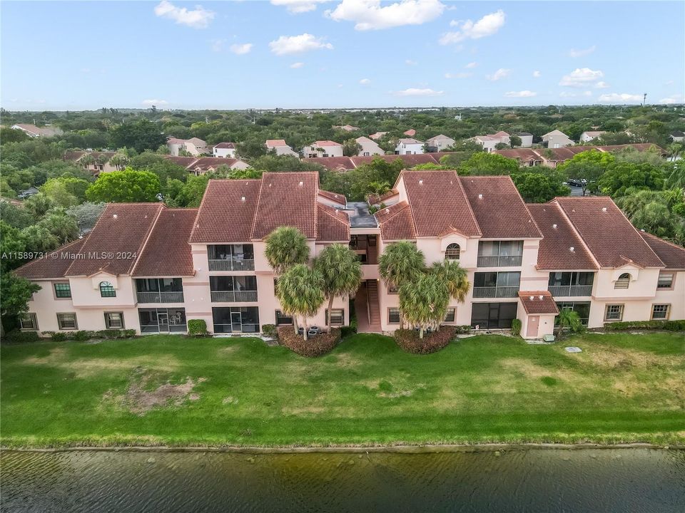 Active With Contract: $3,000 (3 beds, 2 baths, 1120 Square Feet)